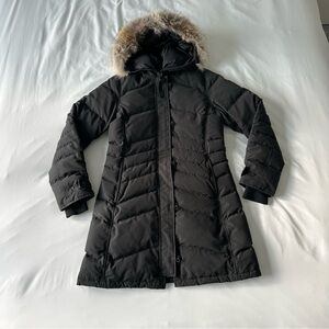 Women’s Canada Goose Parka Small black Lorette Heritage Parka w/ fur hood trim